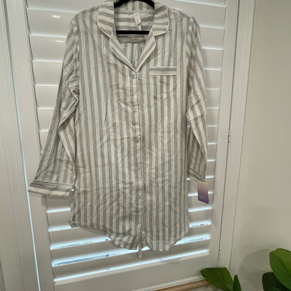 Striped Grey and White Men's Shirt